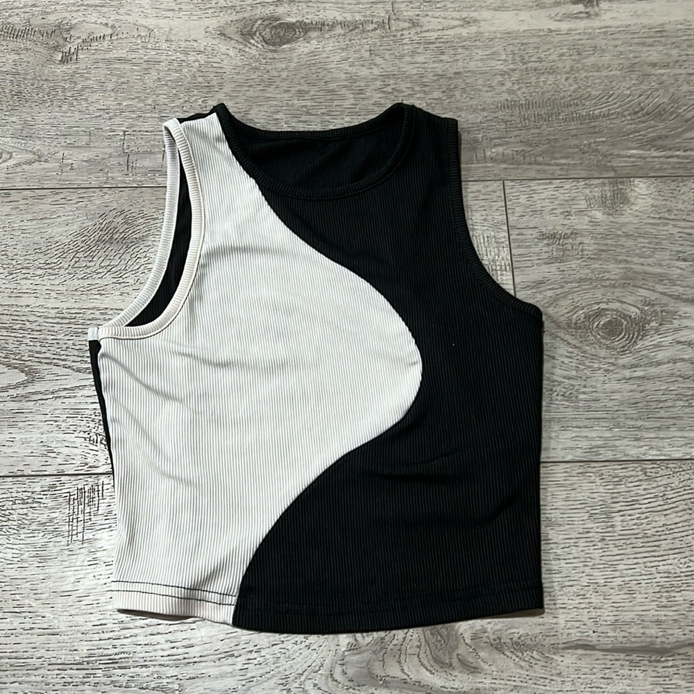 Abstract Tank
